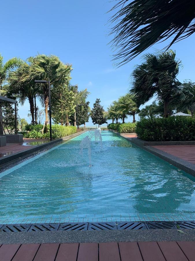 Timur Bay Groundfloor Pool & Seaview Kuantan Ngoại thất bức ảnh