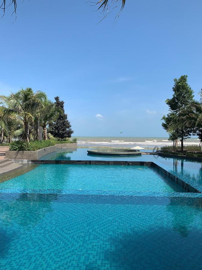 Timur Bay Groundfloor Pool & Seaview Kuantan Ngoại thất bức ảnh