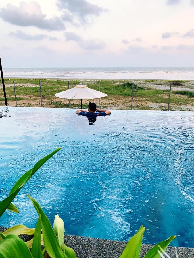 Timur Bay Groundfloor Pool & Seaview Kuantan Ngoại thất bức ảnh