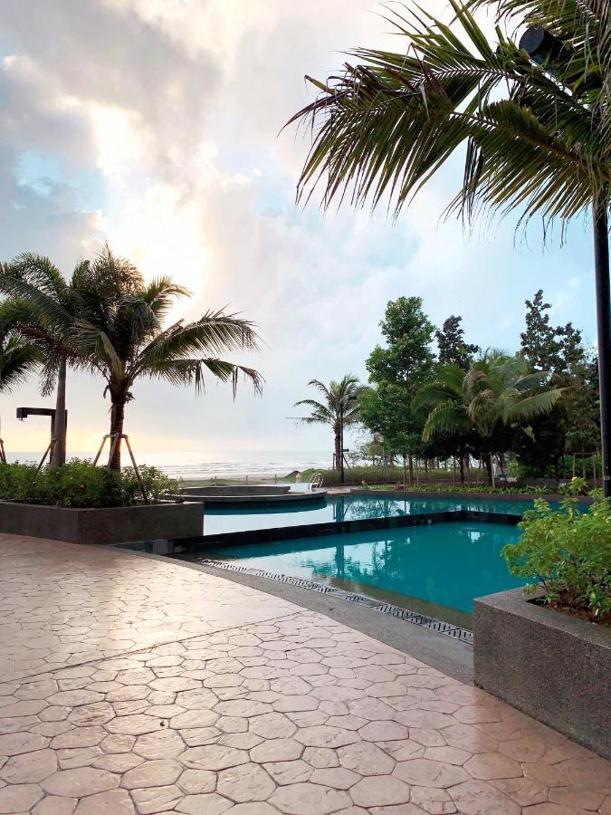 Timur Bay Groundfloor Pool & Seaview Kuantan Ngoại thất bức ảnh